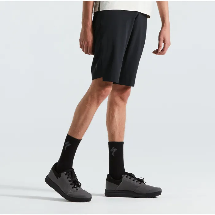 Reduceri PANTALONI SCURTI SPECIALIZED MEN’S TRAIL CORDURA – BLACK