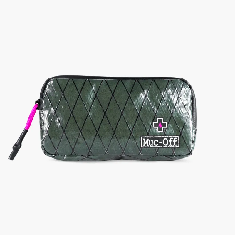 Husa impermeabila pentru accesorii Muc-Off Essentials Case, Verde Disponibil imediat