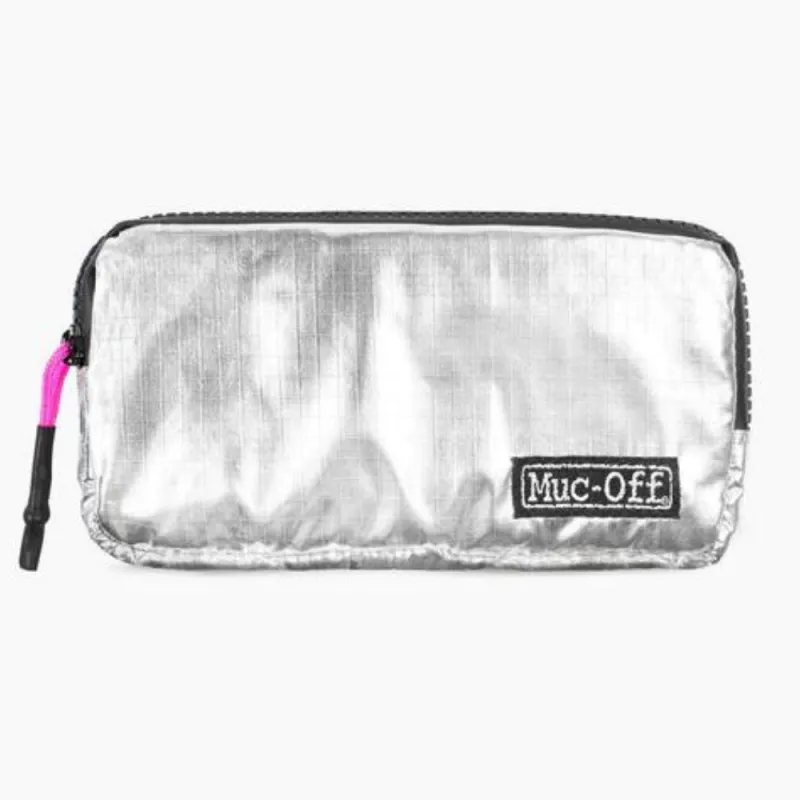 Husa pentru accesorii Muc-Off Essentials Case, Argint Doar azi