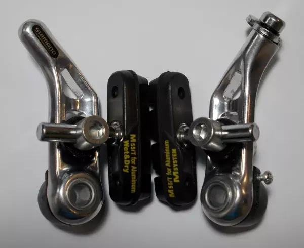 Vezi acum FRANA CANTILEVER SHIMANO ALTUS C90 BR-CT91 M-SIZE SABOTI M55T SURUBURI 13.5MM W/Z-TYPE A/73