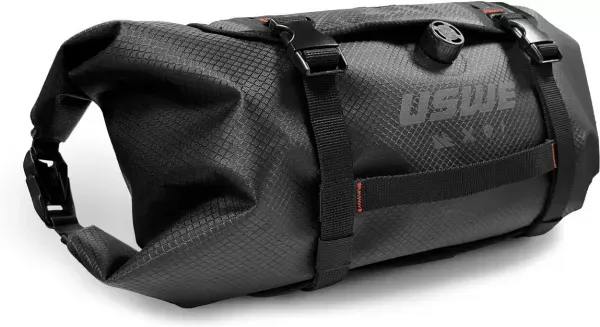 Livrare gratuită GEANTA USWE HANDLEBAR ROLL-TOP-BAG 9L 40X18CM Negru
