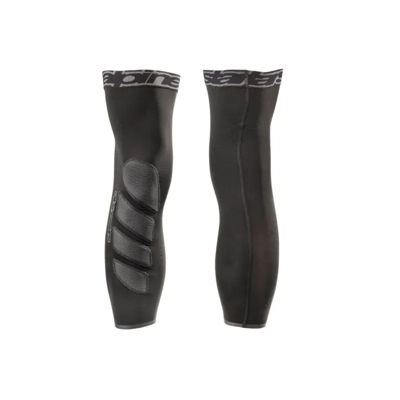 Ieftin Incalzitoare picioare Alpinestars Cascade leg Warmer black/dark shadow S/M