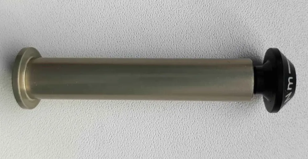 Preț promoțional Bolt cu filet interior 61.4X12mm