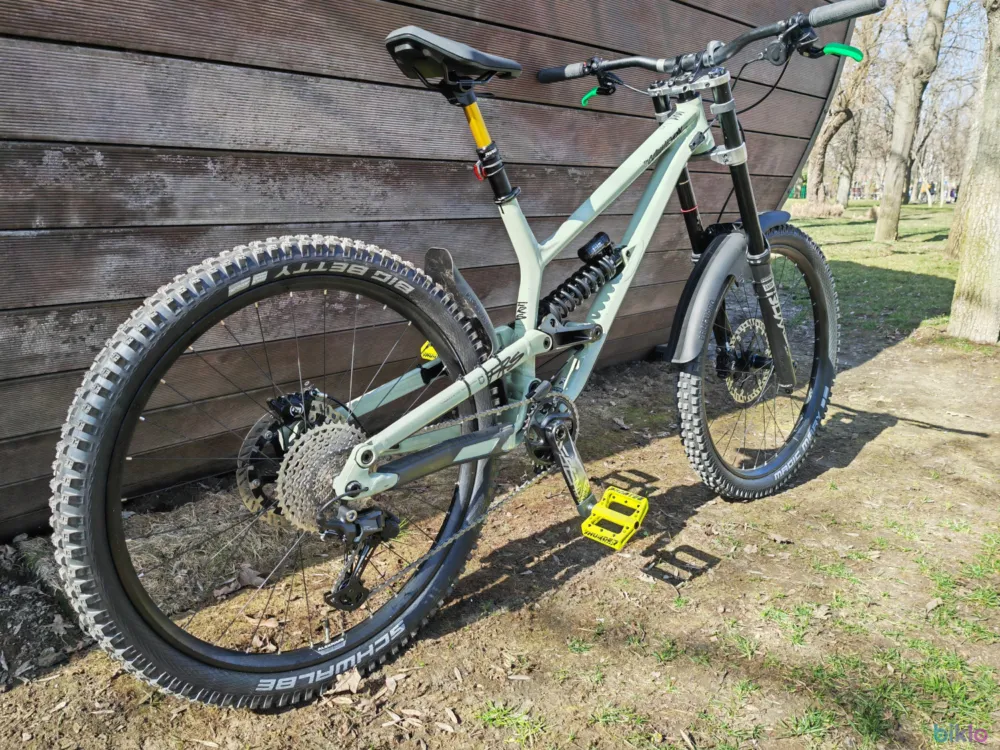 Commencal FRS FURIOUS modificat 11 viteze 200mm cursa fata/spate 27.5 frane MT5 4 pistoane Reducere de preț