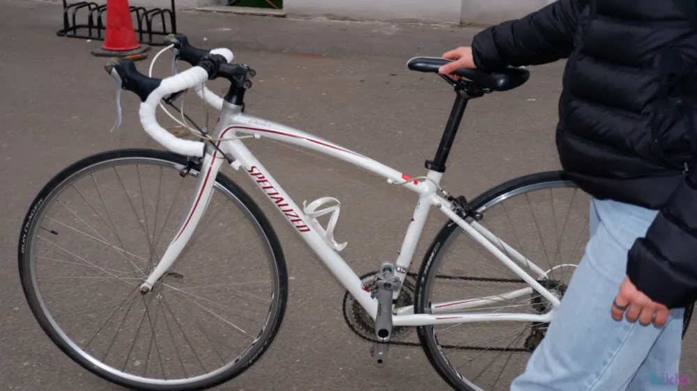 Livrare expres Cursiera Specialized Dolce