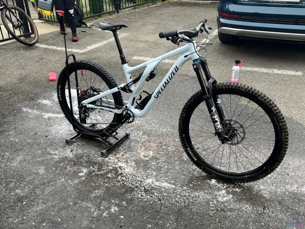 Vand Bicicleta Specialized Disponibil imediat