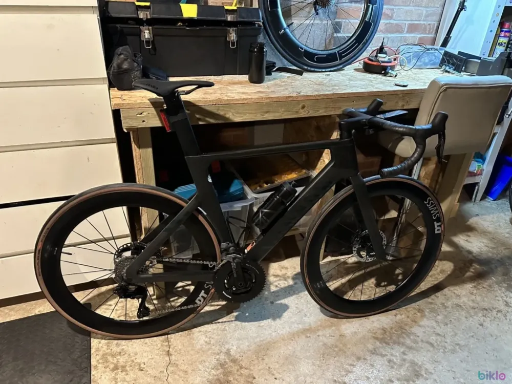 Canyon Aeroad CFR Medium - Di2 Dura Ace - Couleur furtive- Doar azi