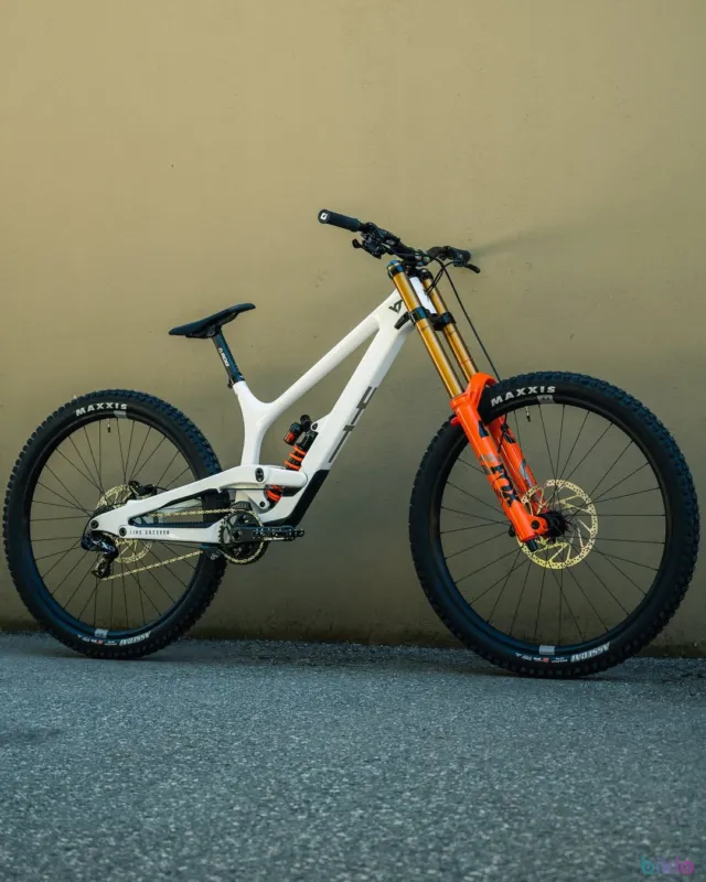 2024 YT TUES Core 4 Preț promoțional