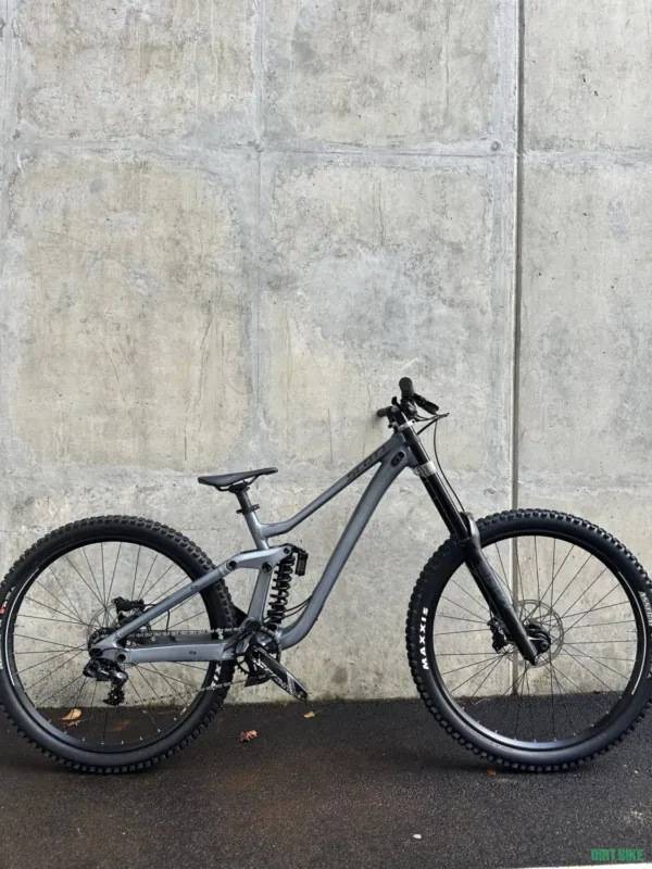 Noutate Scott Gambler